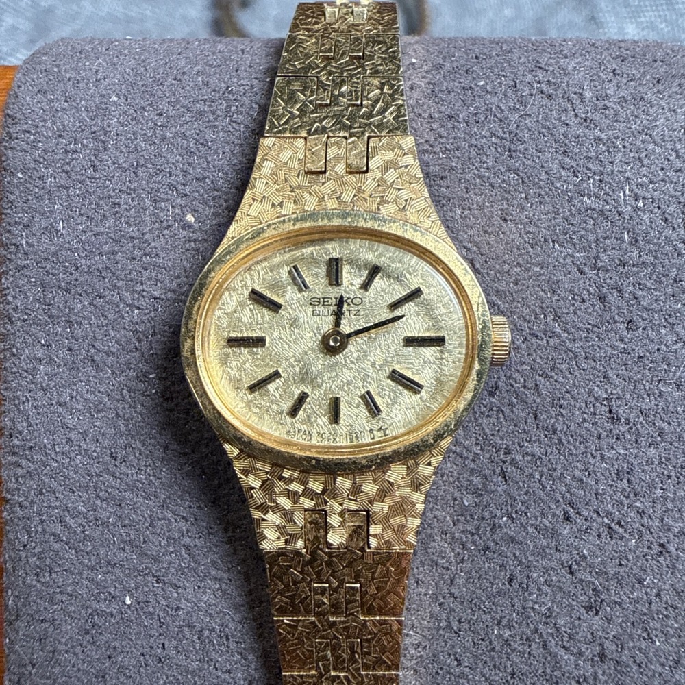 Vintage Seiko Watch Women Gold Tone Oval Case 2C20-5759 New Battery